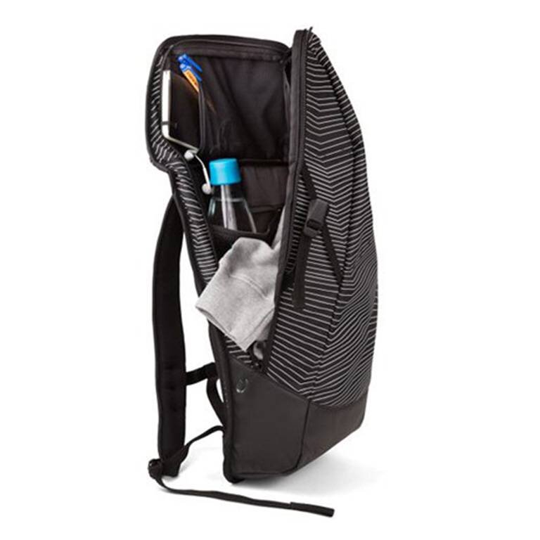 Batoh Aevor DAYPACK Fineline Black Tornadoshop.cz